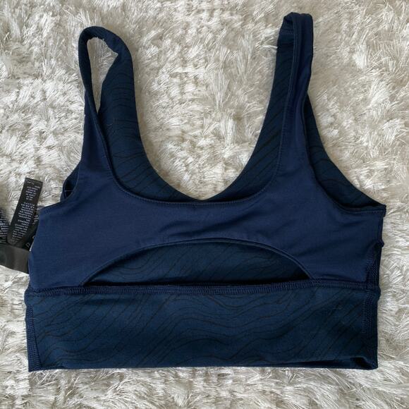 Core 10 Blue Sports Bra Sz XS  Ripple Stripe Pattern - Picture 3 of 6